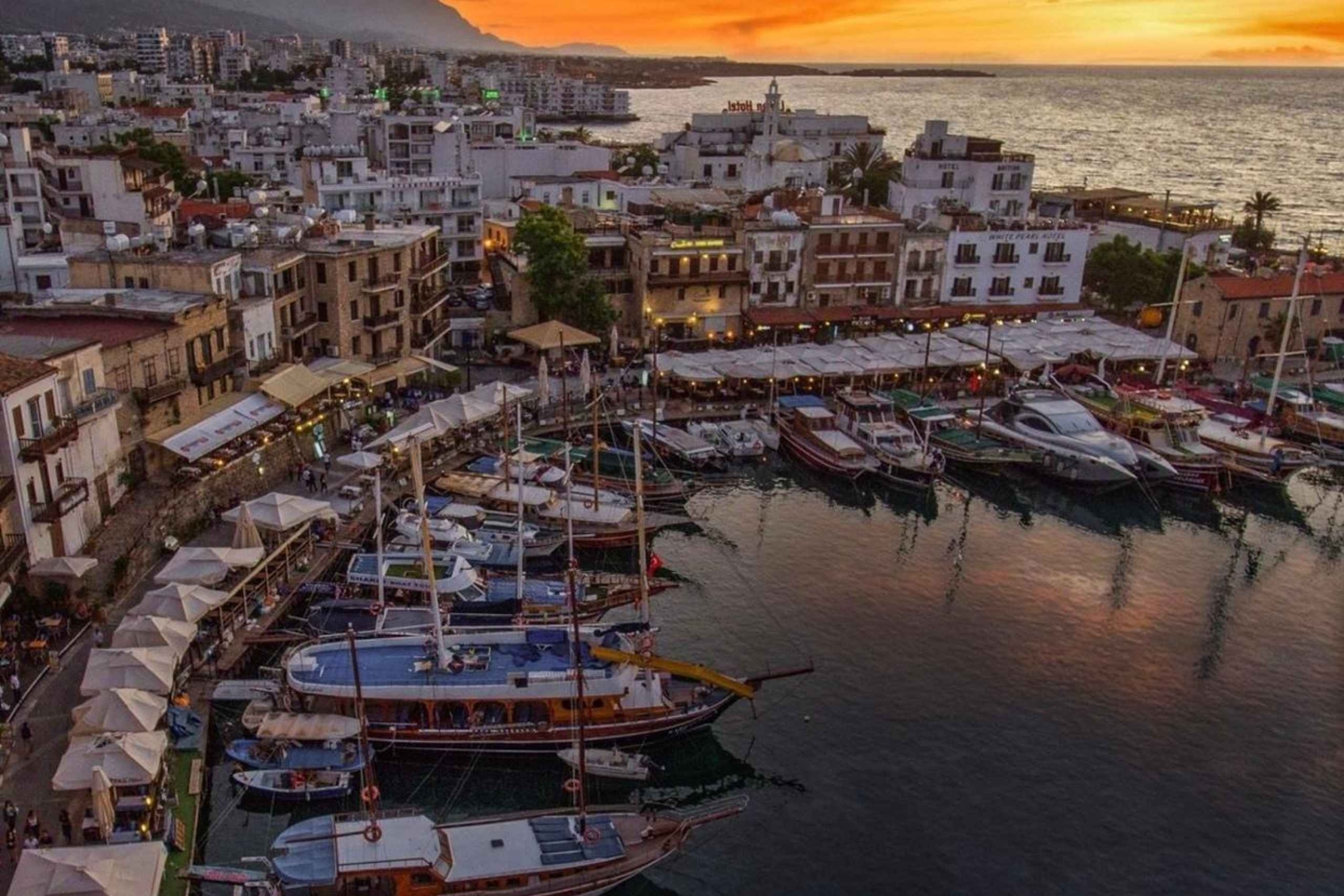 Von Nordzypern aus: Kyrenia, Burg St. Hilarion, Bellapais