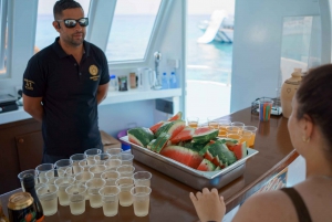 Paphos/Akamas : Visite en bus et en bateau du Lagon Bleu avec toboggan aquatique