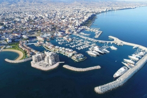 FRÅN PAPHOS: Limassol City och Afrodites klippa