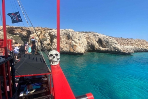 Vanuit Protaras: Blue Lagoon en Turtle Bay Piraten Cruise