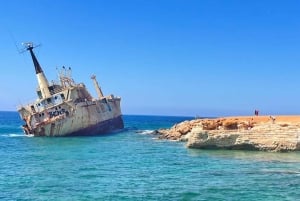 Tour di un'intera giornata: relitti, Laguna Blu e cantina Sterna