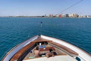 Larnaca: Bay Glass Bottom Boat Cruise with Snorkeling