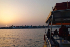 Baai van Larnaca: Cruise bij zonsondergang met een glas champagne