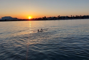 Baai van Larnaca: Cruise bij zonsondergang met een glas champagne