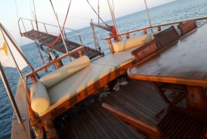Larnaca: Champagne Sunset Cruise