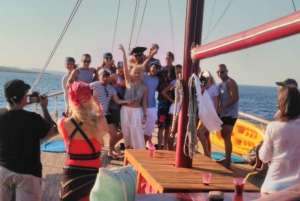 Larnaca: Private Champagne Sunset Cruise up to 40 people