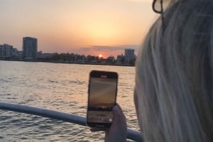 Larnaca: Privat solnedgång - Traditionellt Explorer N-fartyg