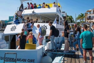 Latchi : Croisière d'un seul bateau dans le lagon bleu de la Méditerranée