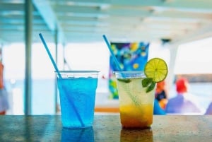 Latchi : Croisière d'un seul bateau dans le lagon bleu de la Méditerranée