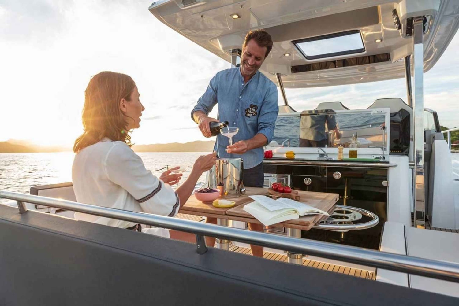 ラッチラッチオアシスのプライベートヨットチャーター