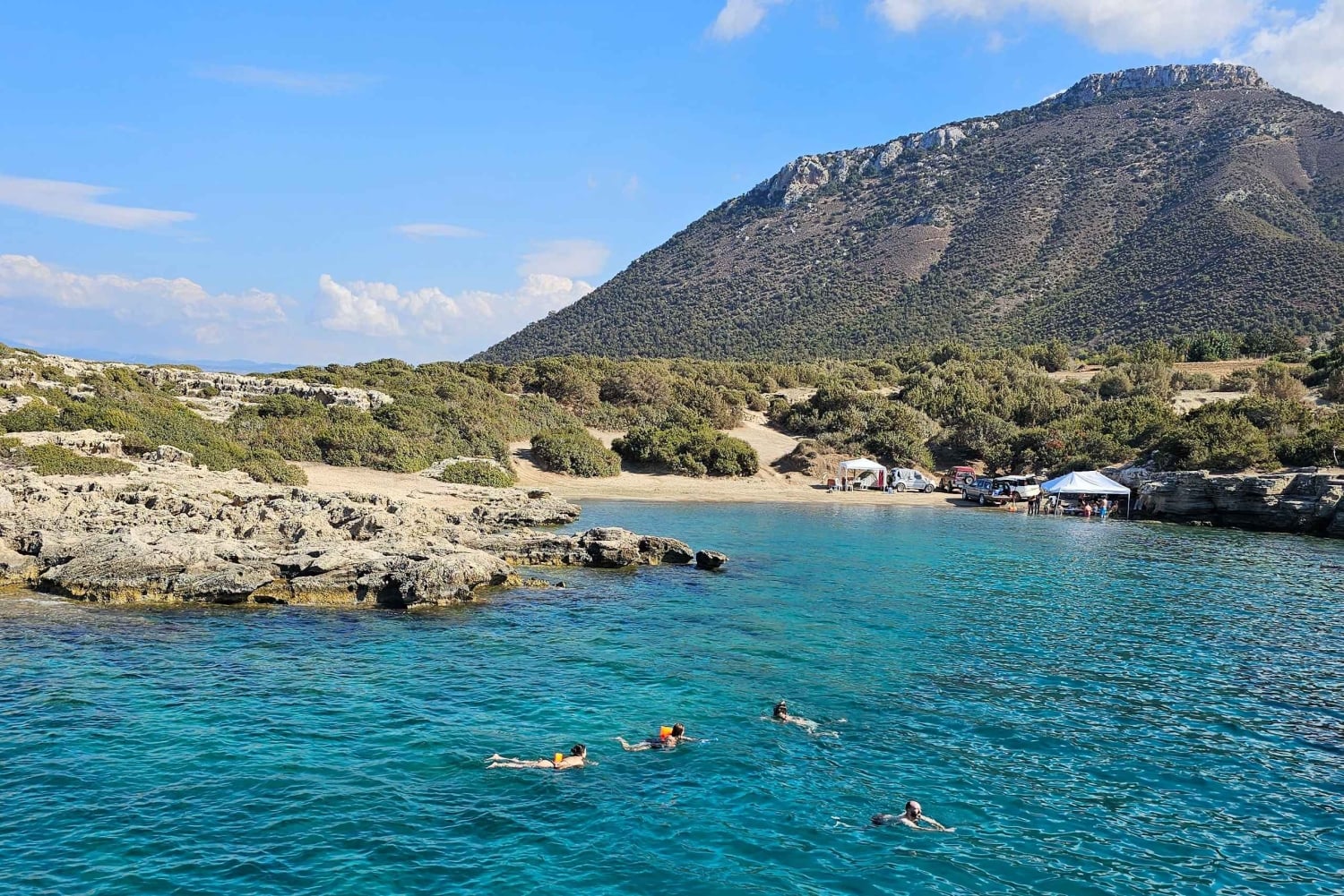 Latsi: Laguunin veneretket perinteisen grillauksen kera.