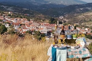 Les rochers d'Aphrodite de Limassol et la ville ancienne de Kourion.