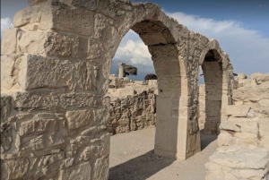 Rocas de Afrodita de Limasol y Casco Antiguo de Kourion.