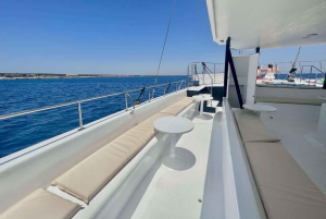 Limassol: Catamaran Cruise with Lunch