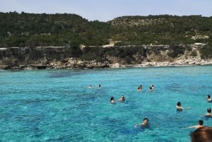 パフォス、ブルーラグーン、ラッチ、日帰りツアー、バス、ボート、ウォータースライダー。