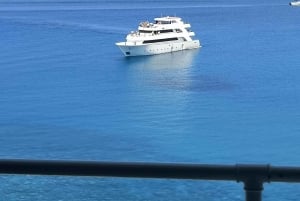 パフォス、ブルーラグーン、ラッチ、日帰りツアー、バス、ボート、ウォータースライダー。