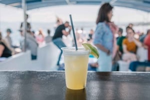 パフォス：ブルーラグーン・ボートトリップ（送迎付き