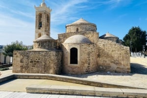 PAPHOS Halvdagsutflukt med buss og fransktalende guide