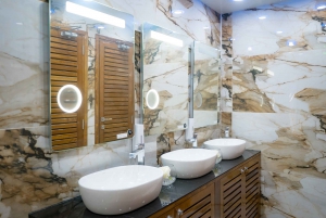 Paphos: Half-Day Yacht Cruise with Barbecue and Open Bar