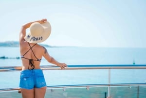 Paphos: Half-Day Yacht Cruise with Barbecue and Open Bar
