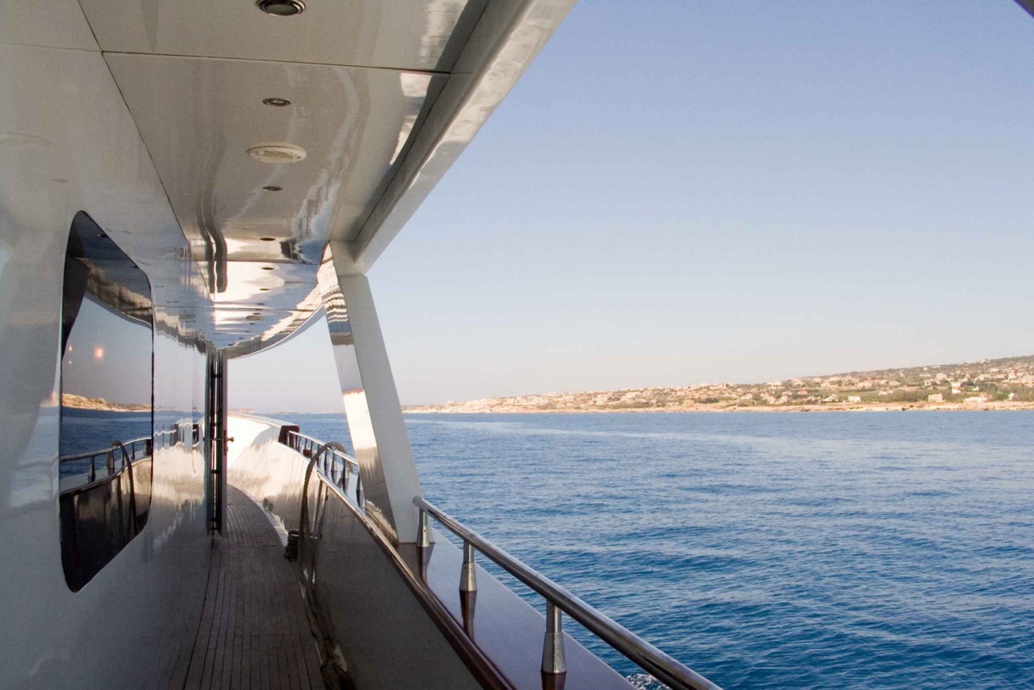 Paphos: Luxury Cruise with Lunch and Open Bar