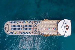 Pafos: Crucero de medio día Ocean Vision con barbacoa, bebidas y tobogán