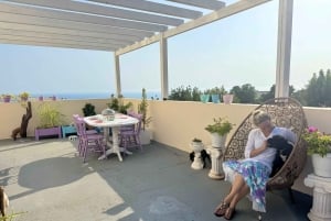 Paphos/Peyia: Kaffee, Kuchen und Kuscheln mit geretteten Welpen