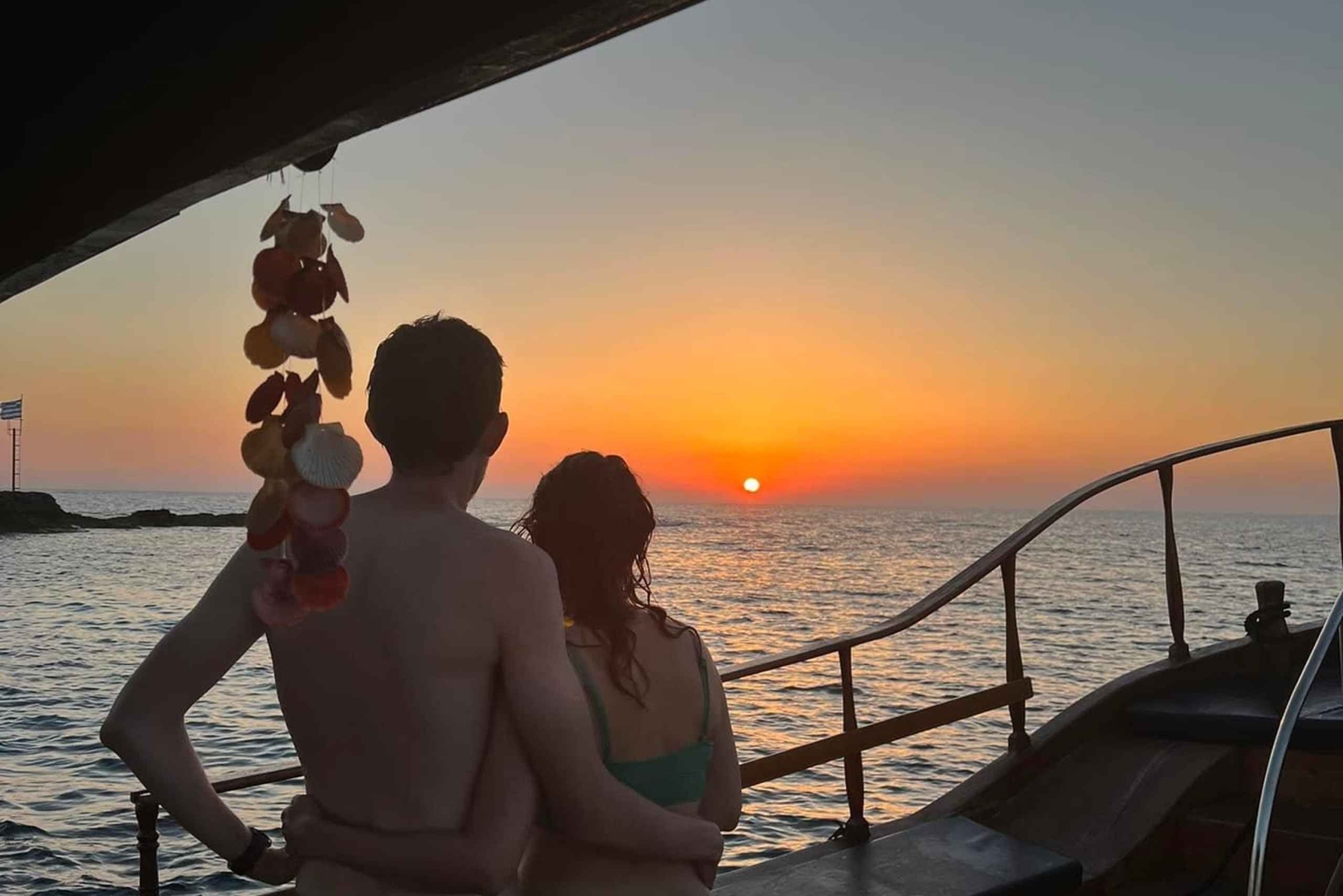 Paphos: noleggio barca privata con barbecue opzionale e open bar