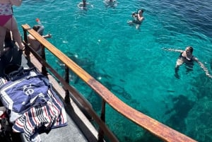 Paphos: Privat bådcharter med valgfri BBQ og åben bar