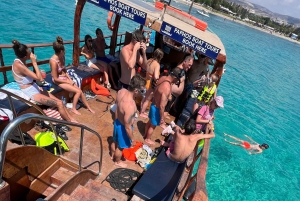 Paphos: noleggio barca privata con barbecue opzionale e open bar