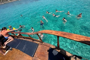 Paphos: Sunset Cruise with Swimming Stop