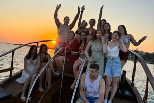 Paphos: Sunset Cruise with Swimming Stop