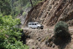 Paphos: Troodos-Kykkos Land Rover Treasure Jeep Safari