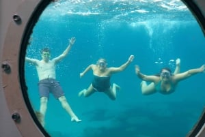 Pafos: crucero para avistar tortugas, aventura de snorkel y puesta de sol.