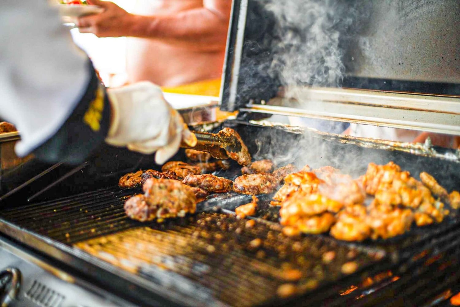 Pafos: Halvdags kryssning med Wave Dancer med BBQ och öppen bar