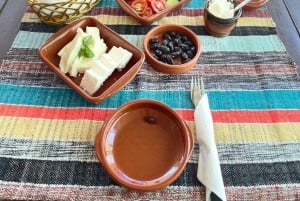 パフォス：ワインとハルーミチーズのテイスティングツアー（送迎付き）