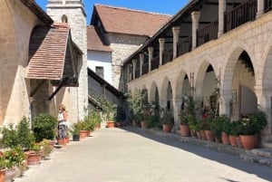 パフォス：ワインとハルーミチーズのテイスティングツアー（送迎付き）