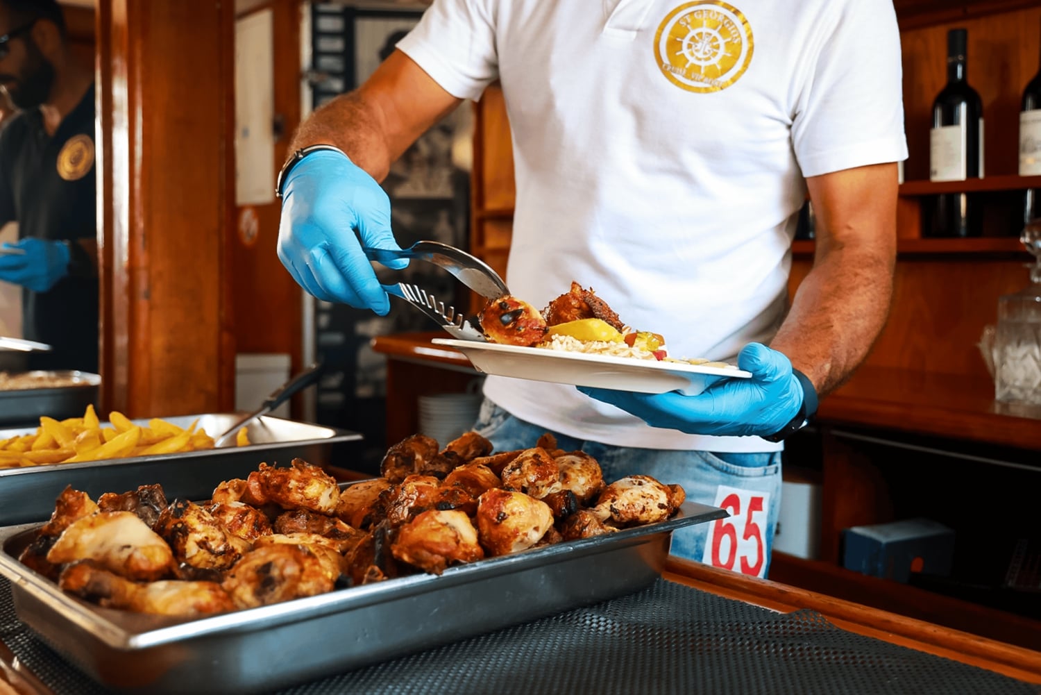 Протарас: круиз для взрослых с горкой, барбекю и 1 напитком