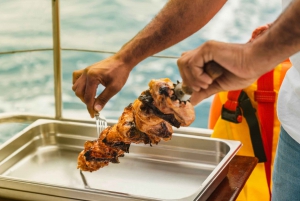 Protaras: Luxusyacht zur Schildkrötenbucht mit BBQ & 1 Wein/Soda