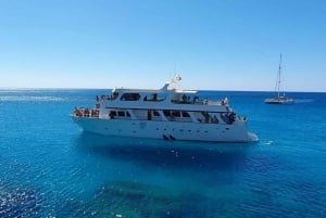 Protaras: Family-Friendly Luxury Yacht Cruise to Turtle Cove