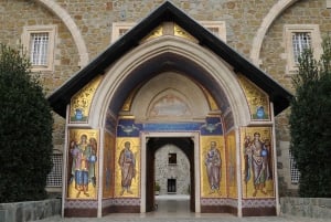 Protaras: Kakopetria and Kykkos Bus Tour in English