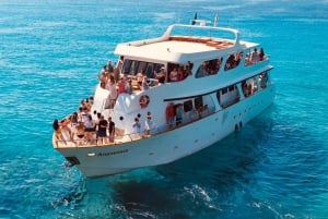 PROTARAS: Luxury Yacht Sunset Cruise with Dinner and Drink