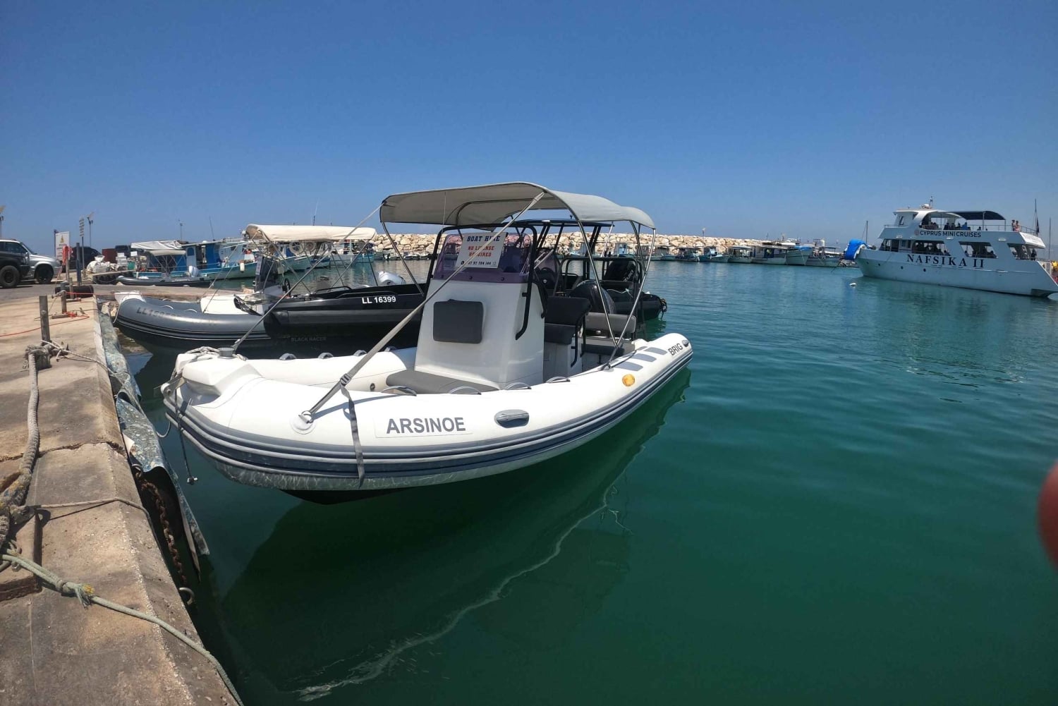 Itseajettavien veneiden vuokraus Latchi: Paphos-kuljetus saatavilla