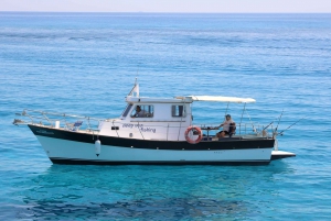 Paseo en barco tradicional