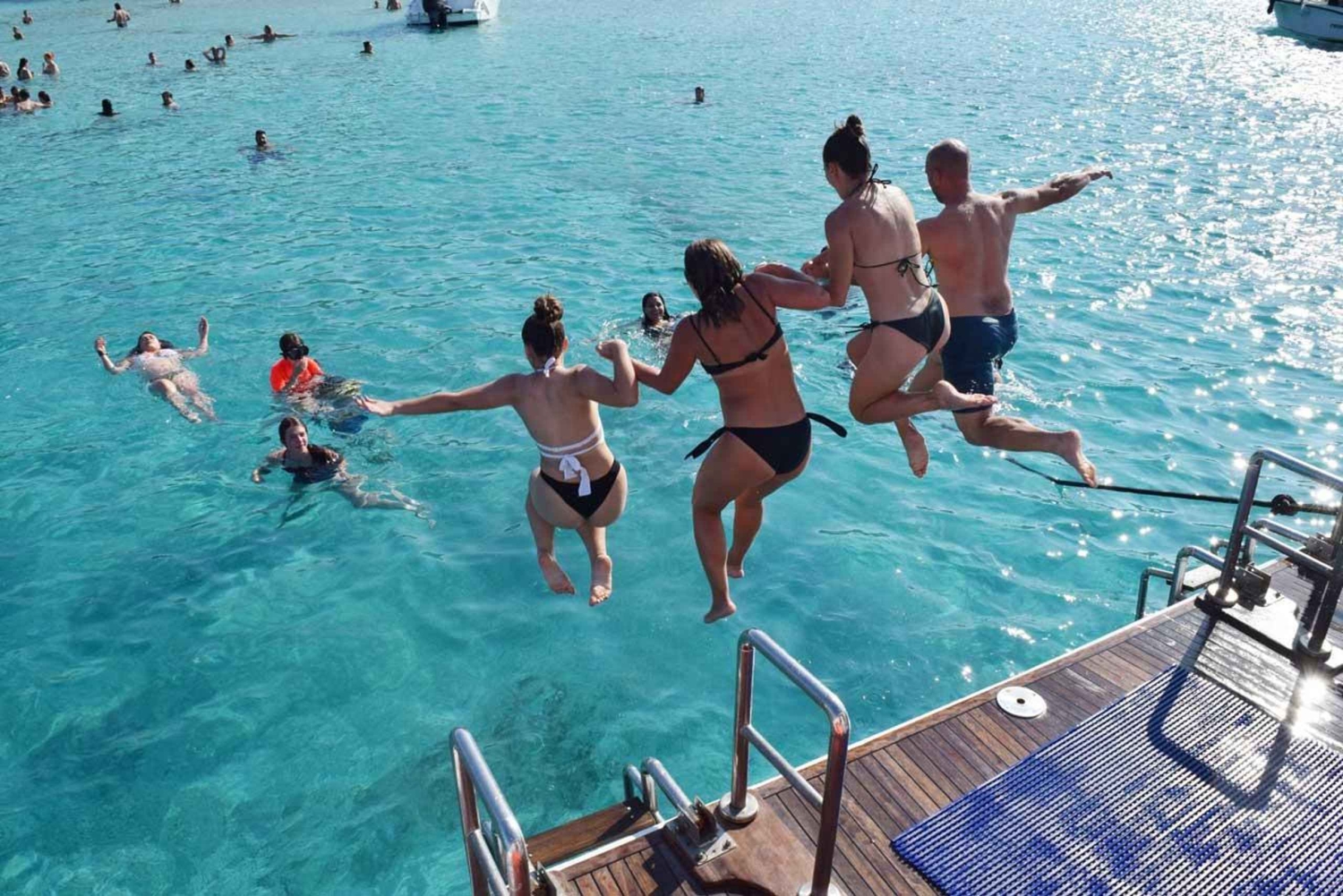 Traslados: Pafos a Latchi, barbacoa y crucero en tobogán acuático