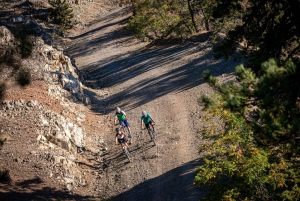 Passeio de bicicleta de montanha em Troodos