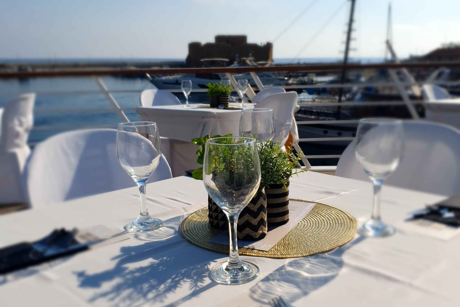 Nocny rejs Wave Dancer Deluxe z fajerwerkami (tylko dla dorosłych)