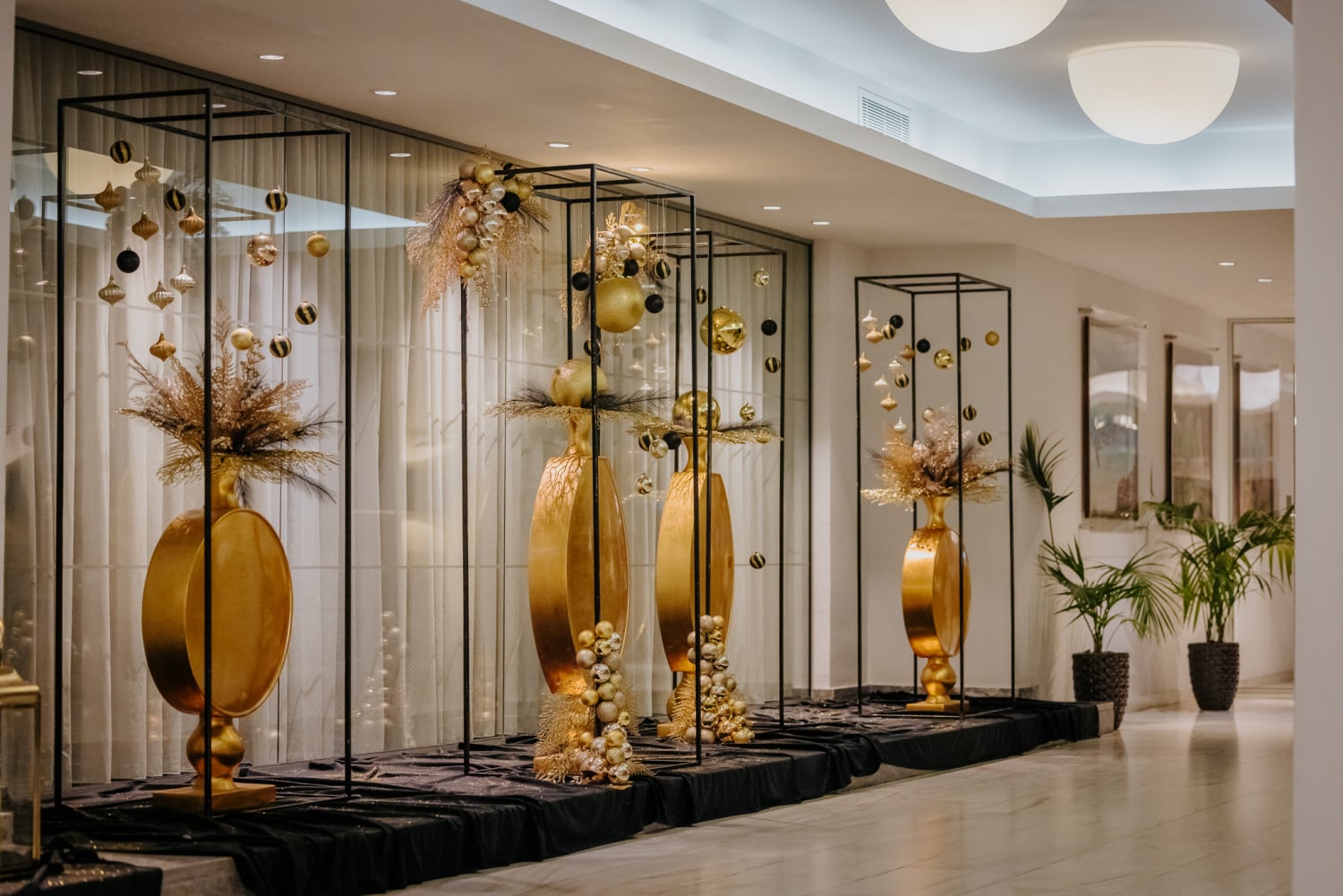 Feestelijke hoogtepunten tijdens de feestdagen in het luxe Golden Bay Beach Hotel