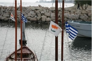 Finikoudes photo by cypruspictures.net