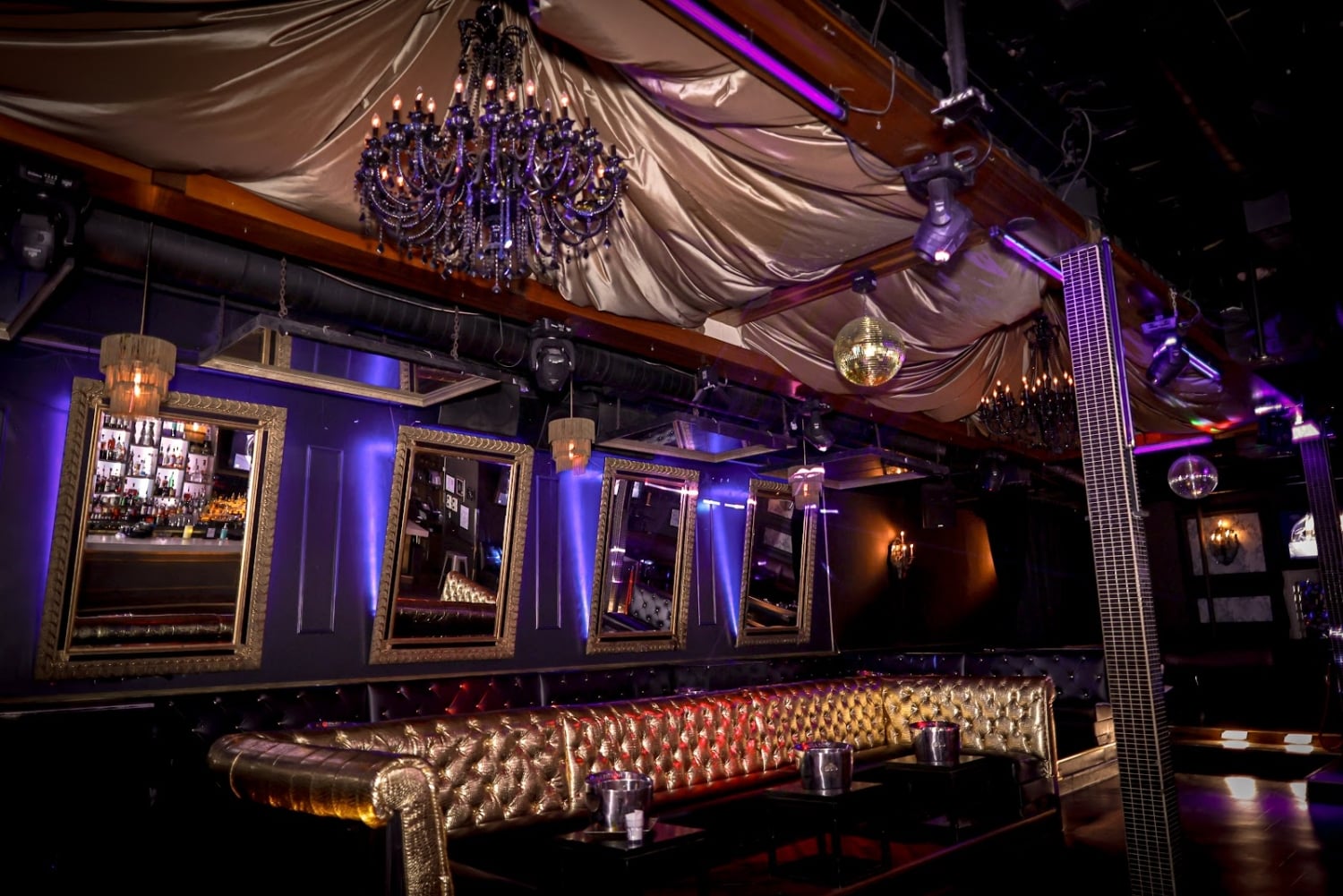Candleroom